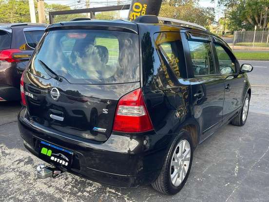NISSAN-LIVINA-2013