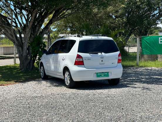 NISSAN-LIVINA-1.8 S 16V FLEX 4P AUTOMÁTICO NISSAN-LIVINA-2012