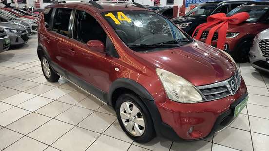 NISSAN-LIVINA-2013