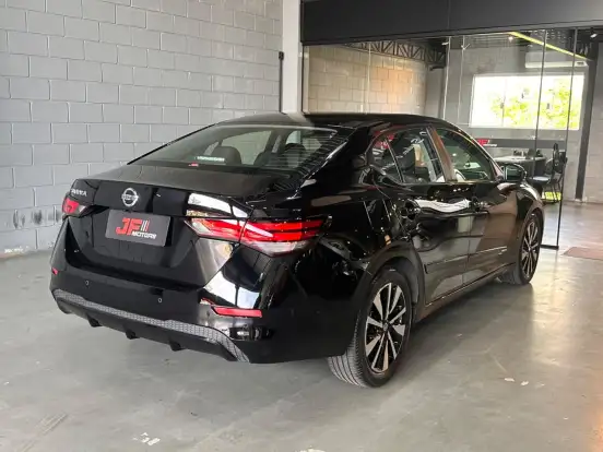 NISSAN-SENTRA-2023