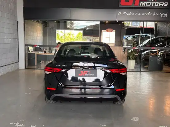 NISSAN-SENTRA-2023