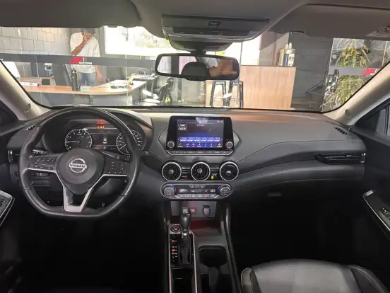 NISSAN-SENTRA-2023