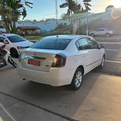 NISSAN-SENTRA-2012