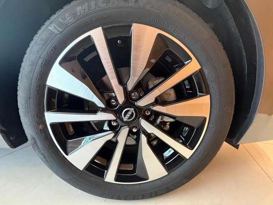 NISSAN-SENTRA-2024
