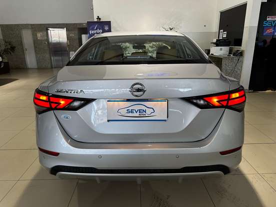 NISSAN-SENTRA-2023