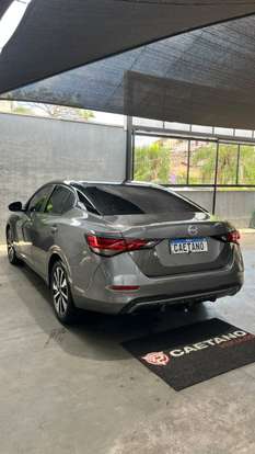 NISSAN-SENTRA-2023