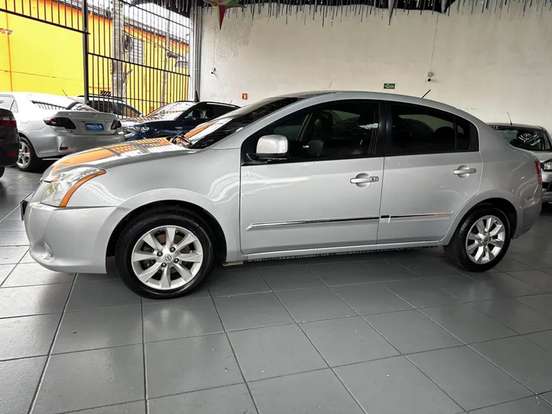 NISSAN-SENTRA-2011