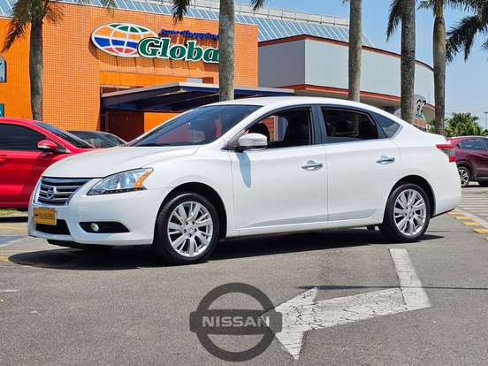 NISSAN-SENTRA-2015