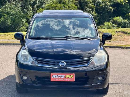 NISSAN-TIIDA-2010