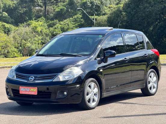 NISSAN-TIIDA-2010