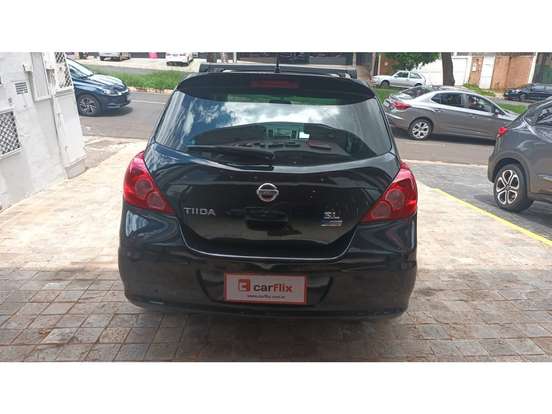 NISSAN-TIIDA-2011