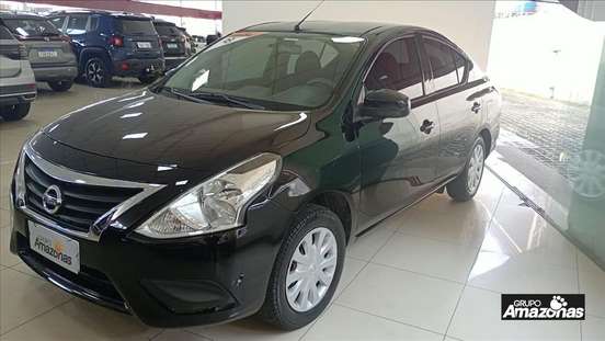 NISSAN-VERSA-2018