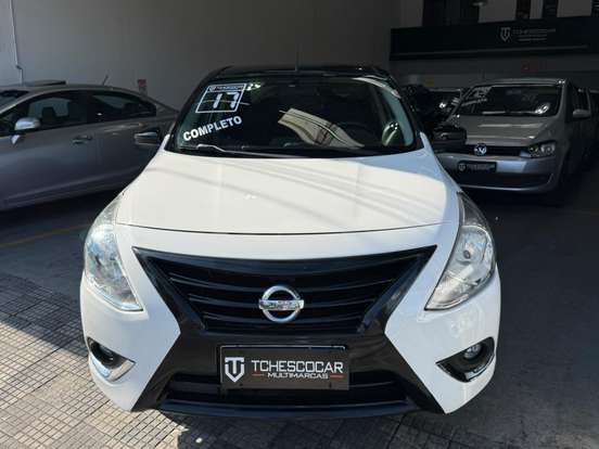 NISSAN-VERSA-2016