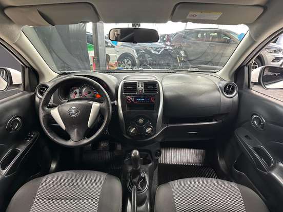 NISSAN-VERSA-2016