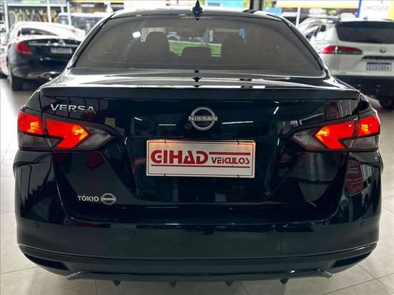 NISSAN-VERSA-2024