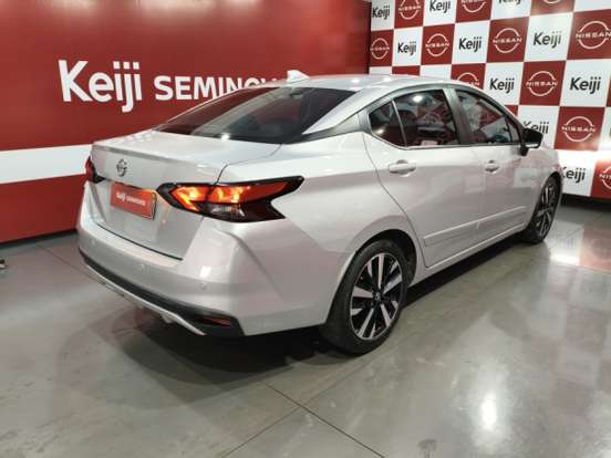 NISSAN-VERSA-2022