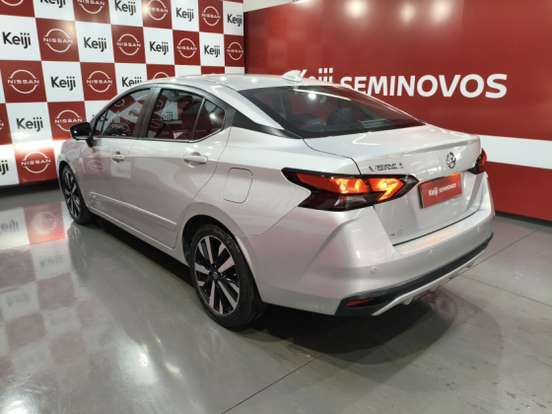 NISSAN-VERSA-2022