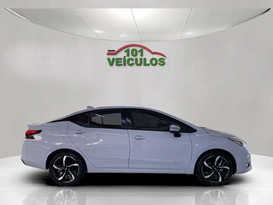 NISSAN-VERSA-2024