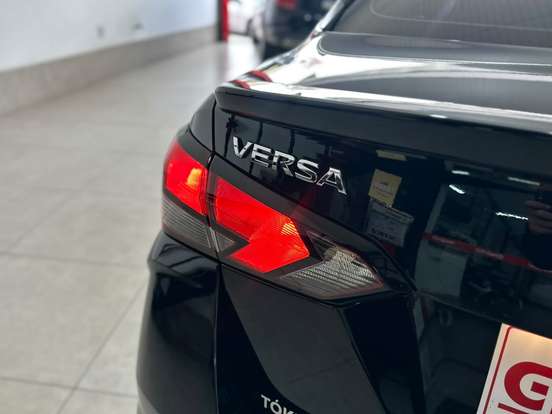 NISSAN-VERSA-2024