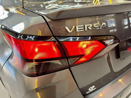NISSAN-VERSA-2024