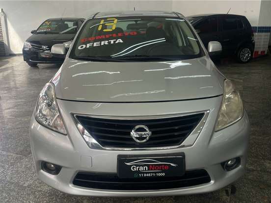 NISSAN-VERSA-2012