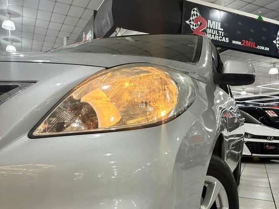 NISSAN-VERSA-1.6 16V FLEX SL 4P MANUAL NISSAN-VERSA-2013