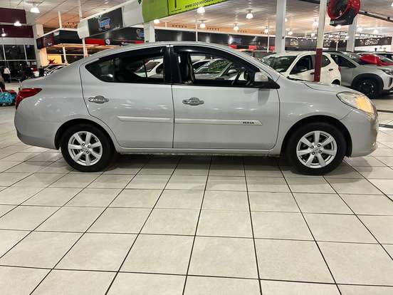 NISSAN-VERSA-1.6 16V FLEX SL 4P MANUAL NISSAN-VERSA-2013