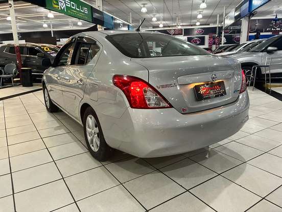 NISSAN-VERSA-2013