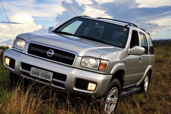 NISSAN-PATHFINDER-2001