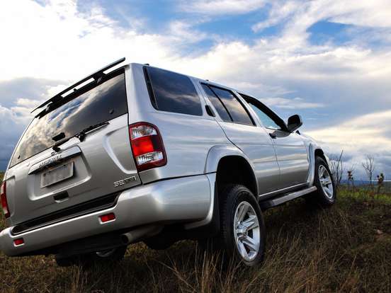 NISSAN-PATHFINDER-3.5 SE LUXO 4X4 V6 24V GASOLINA 4P AUTOMÁTICO NISSAN-PATHFINDER-2001