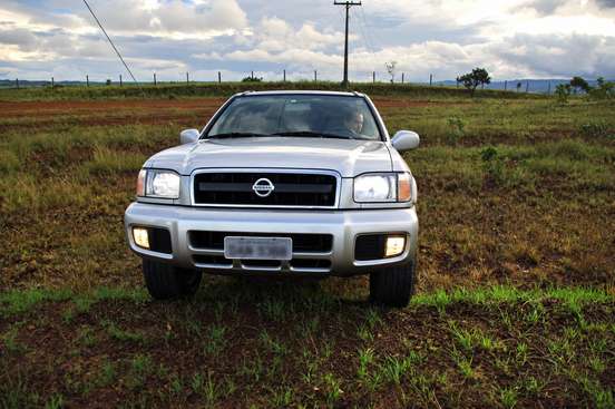 NISSAN-PATHFINDER-2001