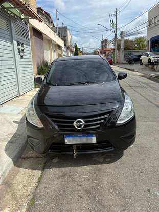 NISSAN-VERSA-2015