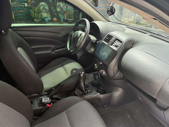NISSAN-VERSA-2015