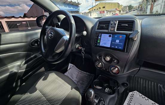 NISSAN-VERSA-2019