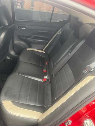 NISSAN-VERSA-2021