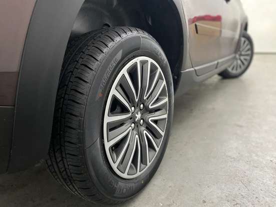 PEUGEOT-2008-2019