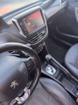 PEUGEOT-2008-2017