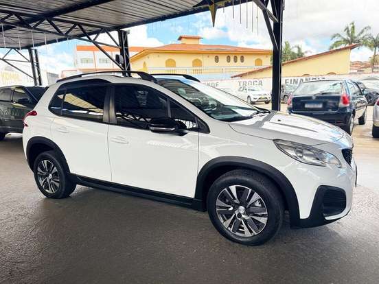 PEUGEOT-2008-2020