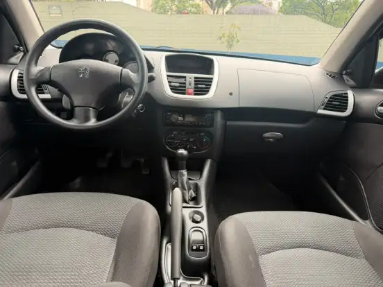 PEUGEOT-207-2012