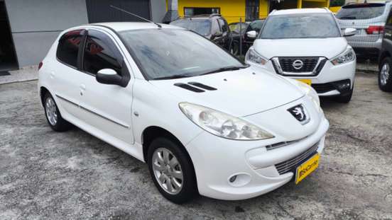 PEUGEOT-207-2011