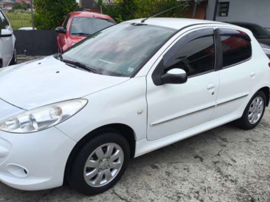 PEUGEOT-207-1.4 XR SPORT 8V FLEX 4P MANUAL PEUGEOT-207-2011