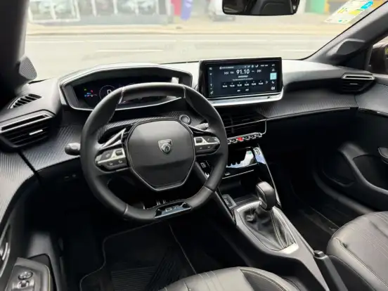 PEUGEOT-208-1.0 TURBO 200 FLEX GT CVT PEUGEOT-208-2024