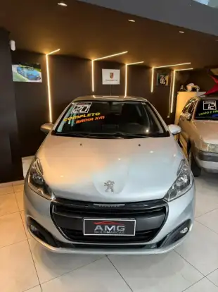 PEUGEOT-208-2019