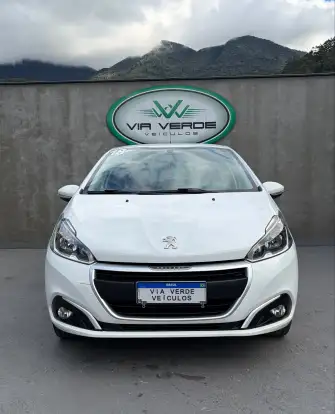 PEUGEOT-208-2017