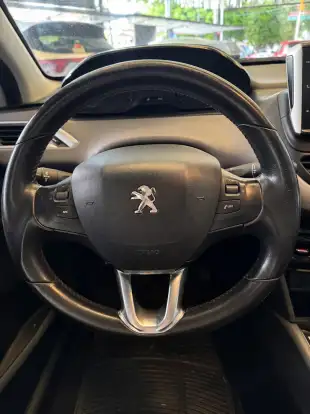 PEUGEOT-208-1.2 ALLURE 12V FLEX 4P MANUAL PEUGEOT-208-2017