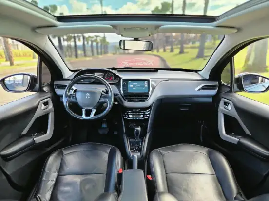 PEUGEOT-208-1.6 ALLURE 16V FLEX 4P AUTOMÁTICO PEUGEOT-208-2017