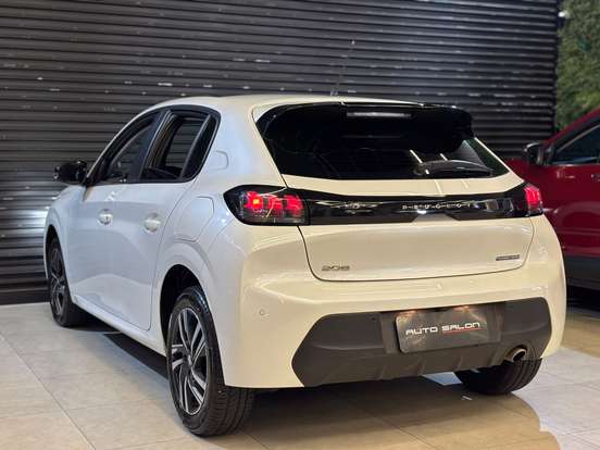 PEUGEOT-208-2023
