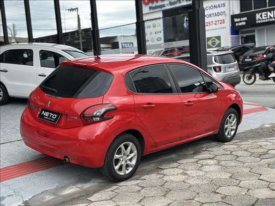 PEUGEOT-208-2017