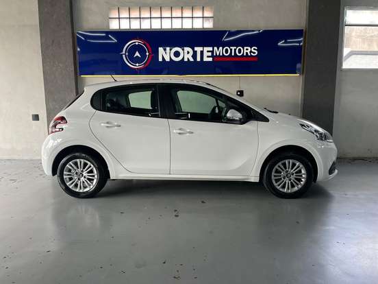 PEUGEOT-208-2018
