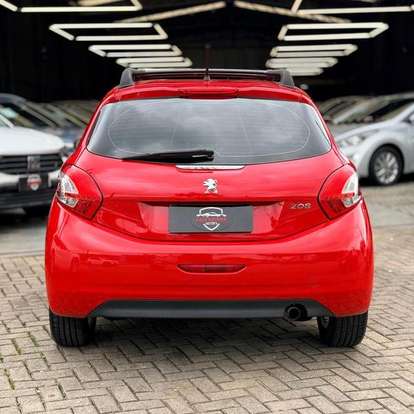 PEUGEOT-208-2013